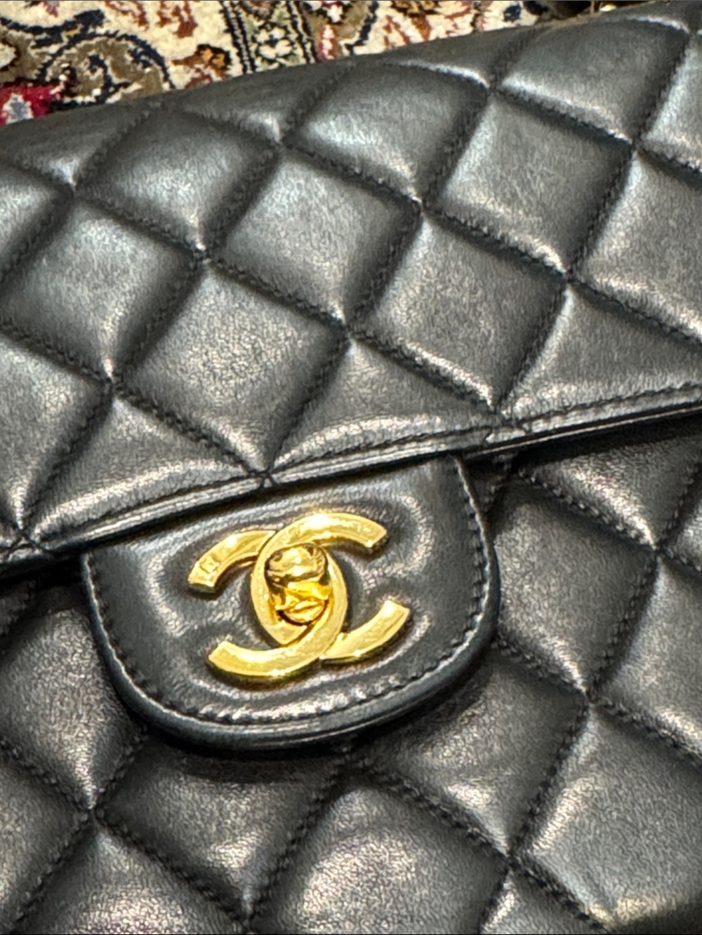 Authentic Vintage CHANEL Black 2 Sided Quilted Shoulder Bag with Gold Chain - Picture 4 of 17